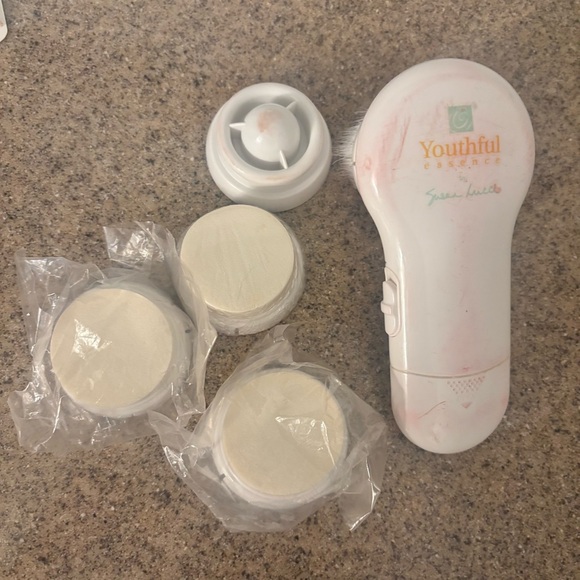 Youthful Essence Susan Lucci Personal Microdermabrasion System Tool w/ 3 Sponges - Picture 1 of 1